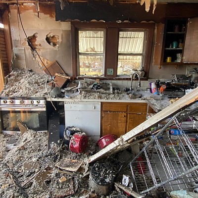 Почистване след възстановяване на щети от пожар